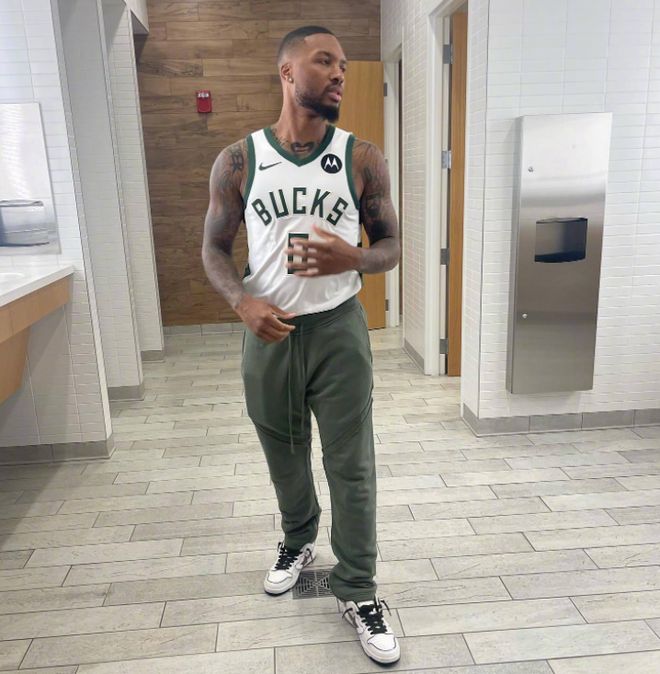 在背后打击 在背后打击